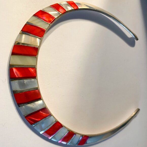 VINTAGE BRASS SHELL CUFF NECKLACES ONE SIZE FITS ALL - Picture 2 of 5